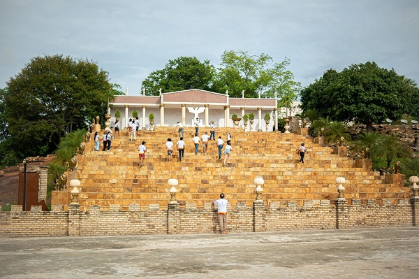 WhatsApp Image 2026 04 01 at 12.36.25